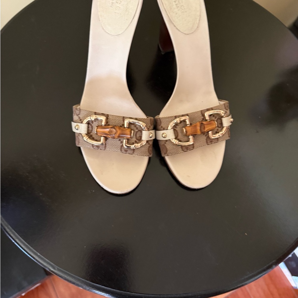 Gucci White & Beige GG Canvas Horsebit Slide Mules - Picture 5 of 5